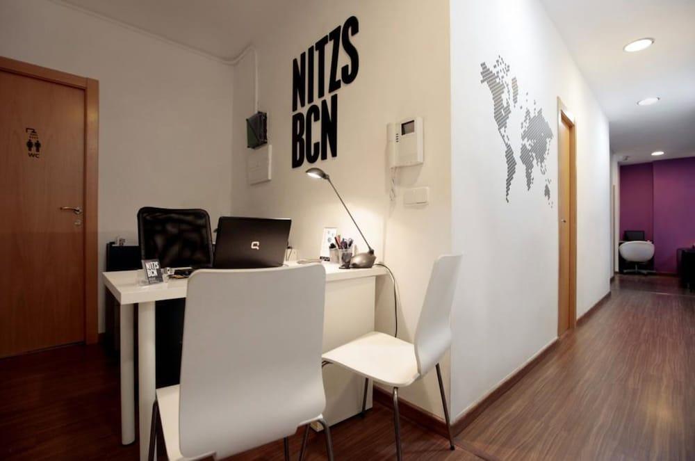 Hostal Nitzs Bcn Барселона Экстерьер фото