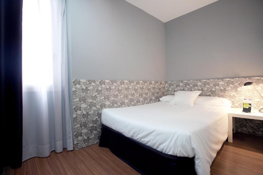 Hostal Nitzs Bcn Барселона Номер фото