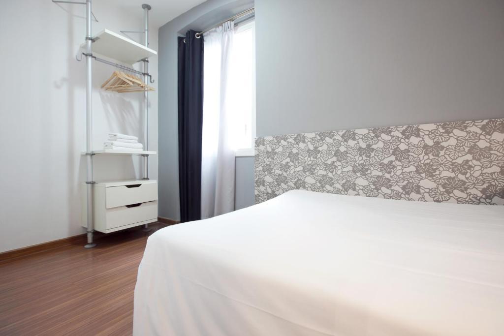 Hostal Nitzs Bcn Барселона Номер фото